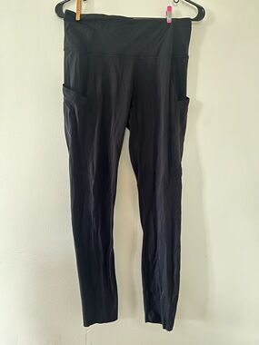 Lululemon Black Leggings Size 8 High Rise Athletic Workout Pockets Pilates Gym